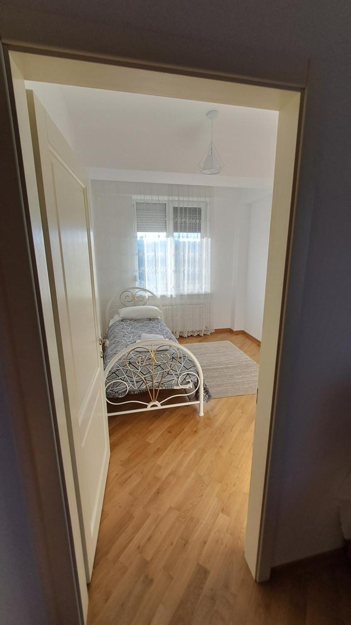 Аэропорт-Номера 24/24 . Apartment Chisinau Room photo