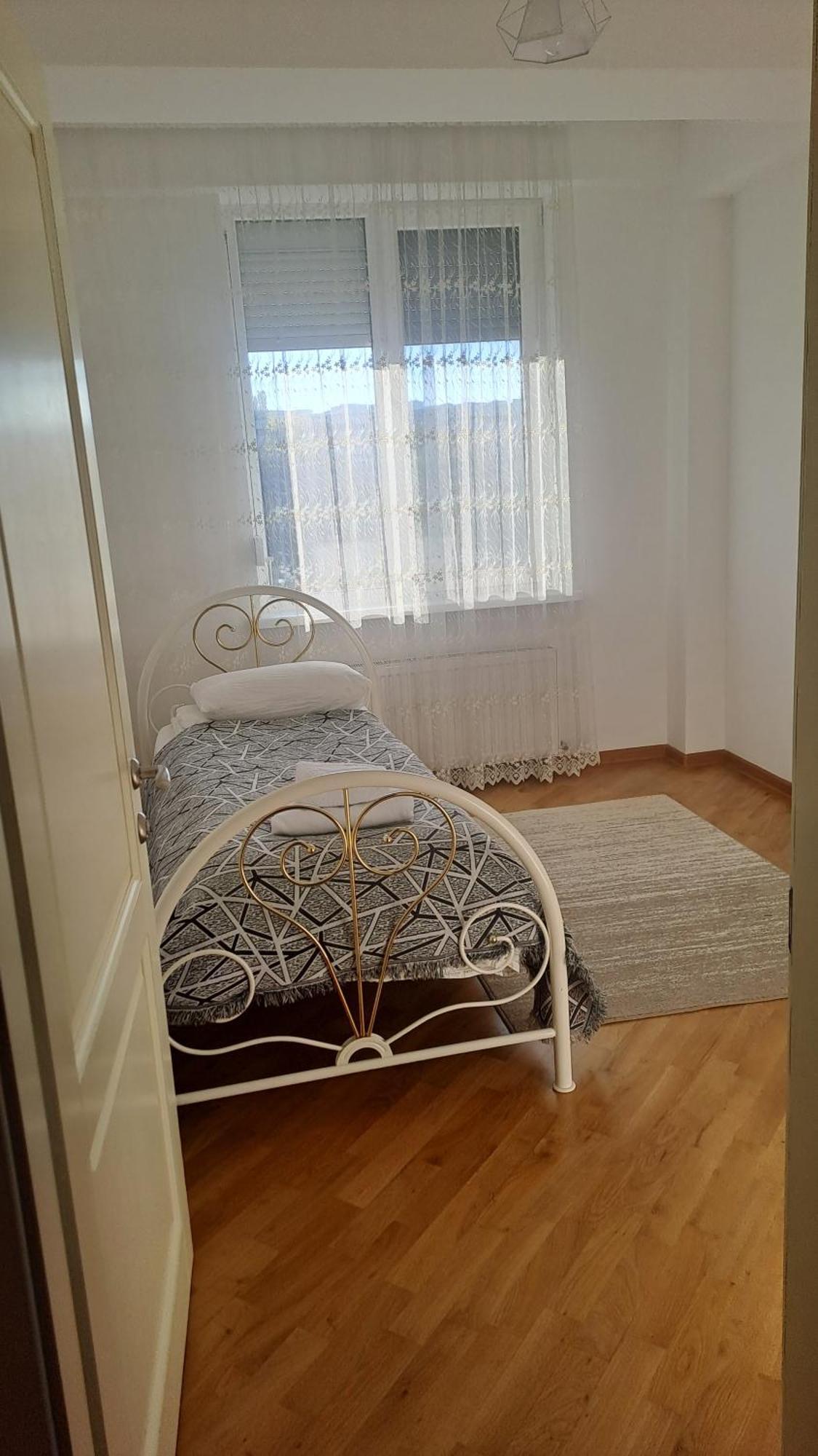 Аэропорт-Номера 24/24 . Apartment Chisinau Room photo